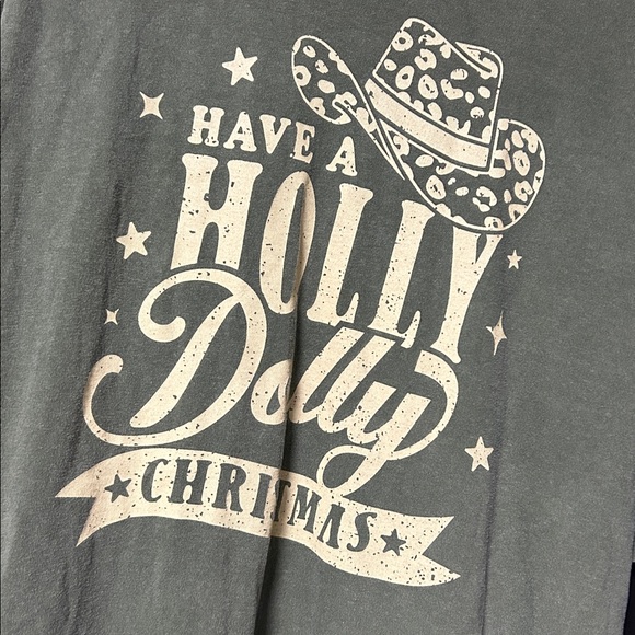 Holly Dolly Christmas - Picture 2 of 3